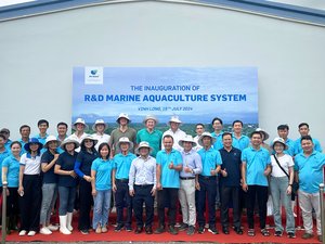 deheusvietnamlaunchnewmarinerdfacilitygrouppicture